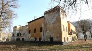 Kaštieľ Radvanských