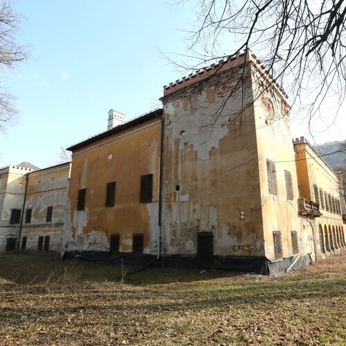 Kaštieľ Radvanských