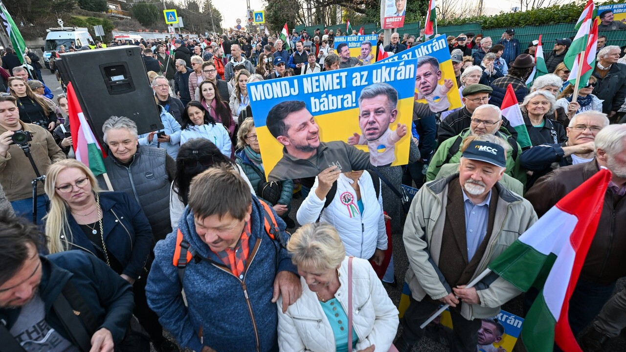 protest v budapešti.jpg