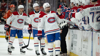NHL: Slafkovský rozdával prihrávky a nazbieral dve asistencie. Montreal však v dramatickom zápase neuspel po nájazdoch