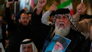 Irak Irán protesty Chameneí