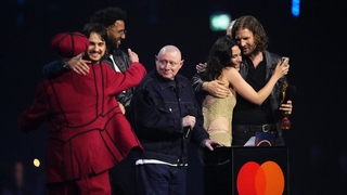 BRIT Awards 2026 priniesli veľké triumfy, prekvapenia aj momenty, ktoré rozprúdili Manchester