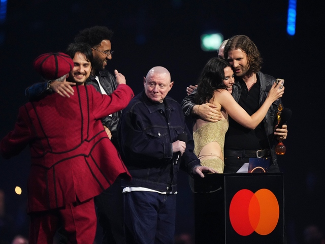 BRIT Awards 2026 priniesli veľké triumfy, prekvapenia aj momenty, ktoré rozprúdili Manchester