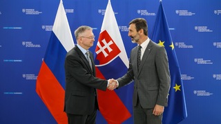 Blanár rokoval s ruským veľvyslancom o mieri aj energetike. Vláda chce pokračovať v odbere plynu, ropy a jadrového paliva