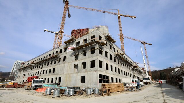 Výstavba, Rooseveltova nemocnica