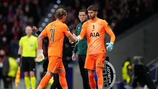 Čech predviedol v LM hororové kiksy, viac však kritizujú rozhodnutie trénera. Zničil mu kariéru, hovoria experti