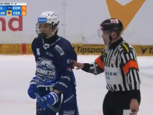 Slovenský 16-ročný klenot si vypočul neprijateľné slová od českého rozhodcu. Arbiter zverejnil ospravedlnenie