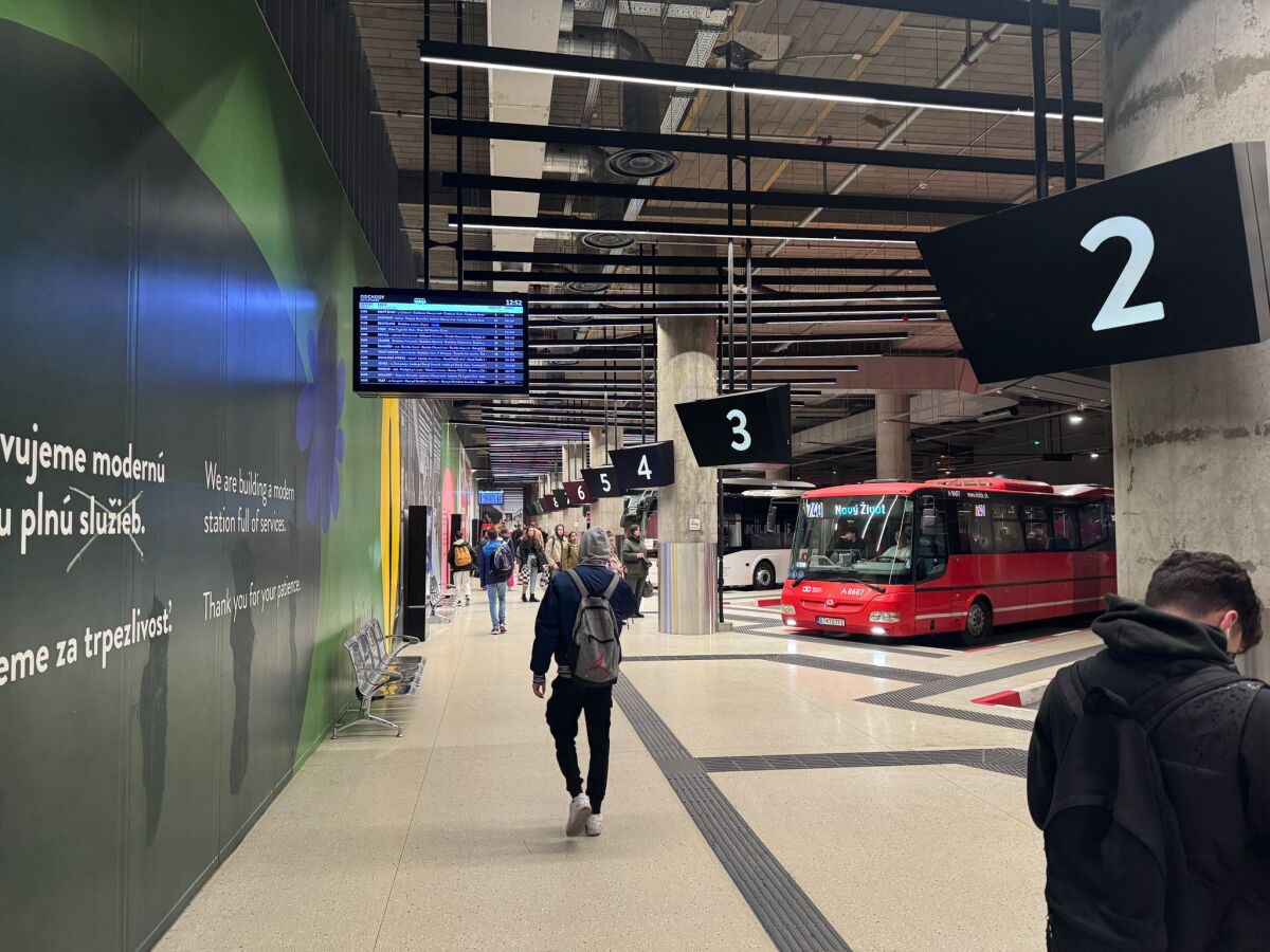 autobusová stanica autobus Nivy