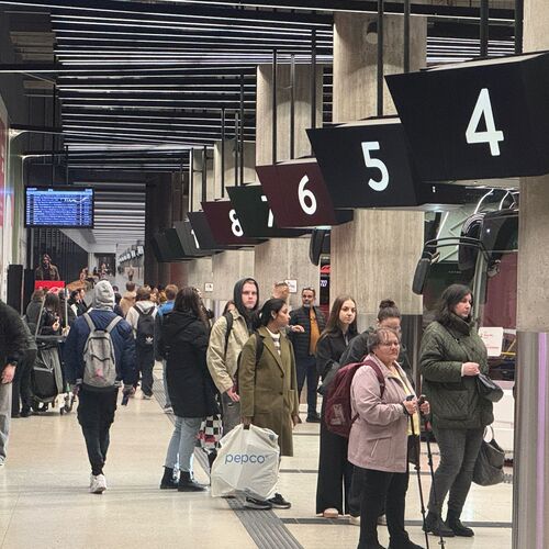 autobusová stanica Nivy