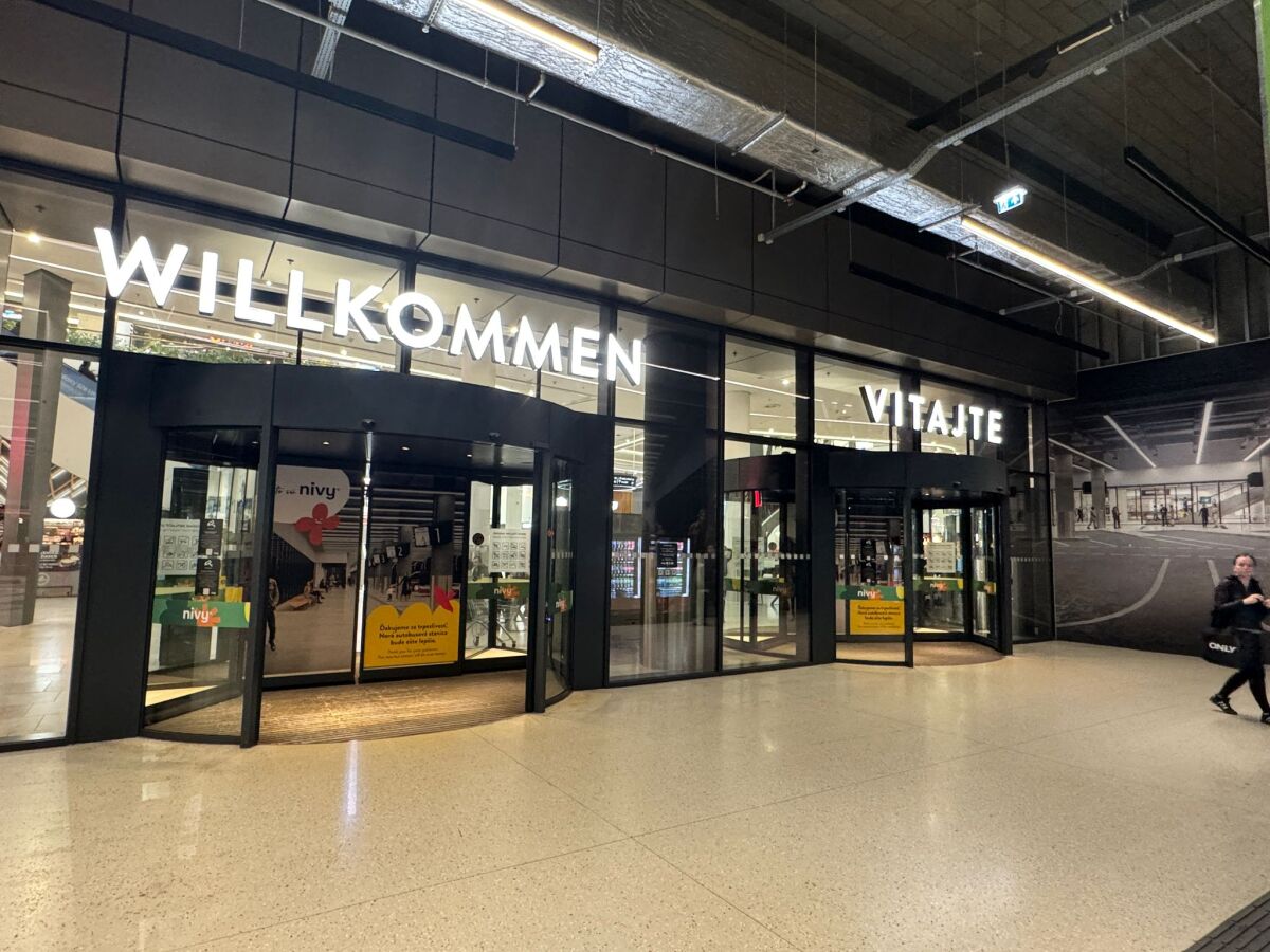 autobusová stanica Nivy