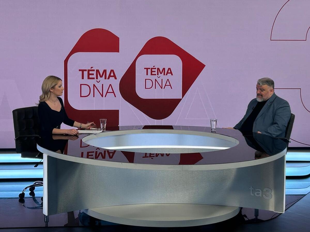 Eduard Chmelár Téma dňa