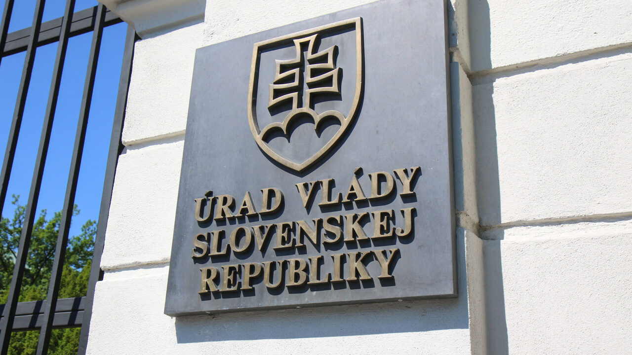 úrad vlády