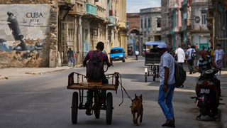 Otázky a odpovede: Ostrov na pokraji kolapsu v hľadáčiku Trumpa. Čo sa skrýva za krízou na Kube?