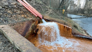 Mŕtva voda, život v nej už nie je. Otrava Slanej nemá koniec, problém doteraz nik nevyriešil