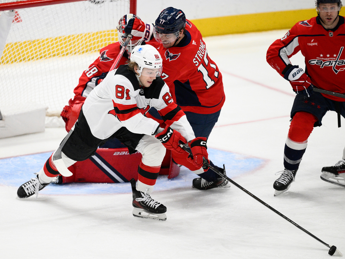 Devils_Capitals_Hockey198646.jpg