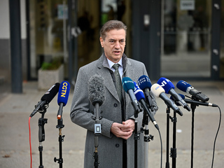 Robert Golob