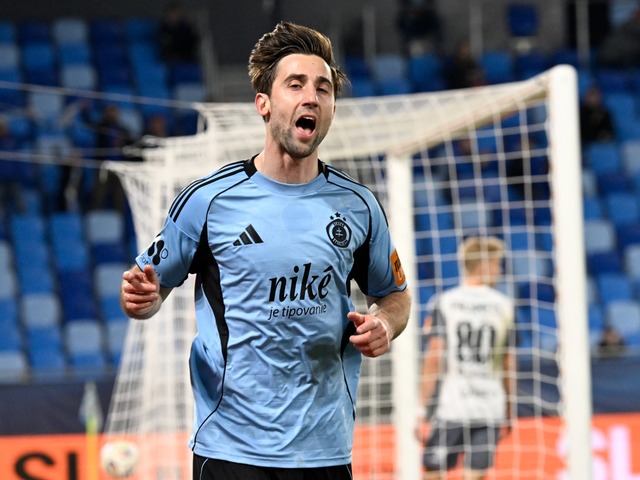 Slovan v nadstavbe zdolal Podbrezovú a v tabuľke si buduje náskok. Hrdinom stretnutia sa stal dvojgólový Šporar