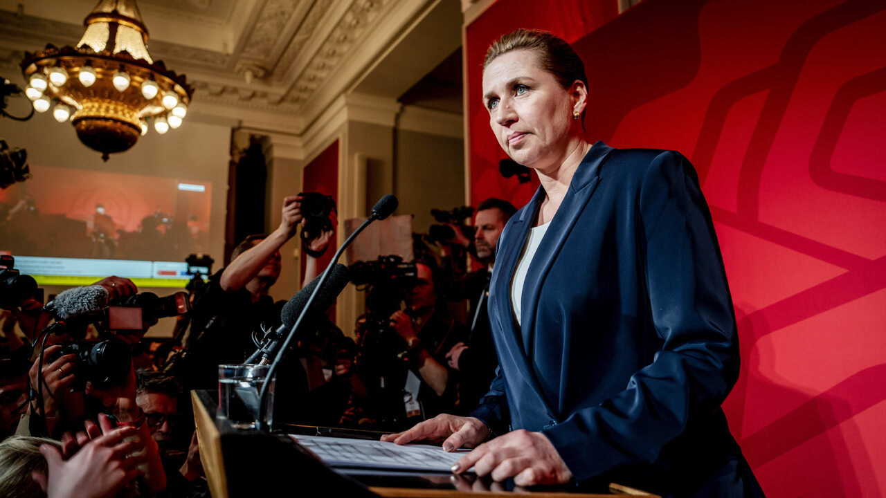 Dánsko bude mať novú stredoľavicovú vládu. Frederiksenová zostáva premiérkou