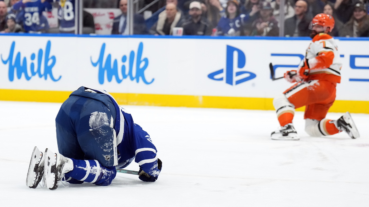 Cítim sa hrozne, priznal Čech Gudas. S hviezdou NHL, ktorej ukončil sezónu, mal ťažký telefonát