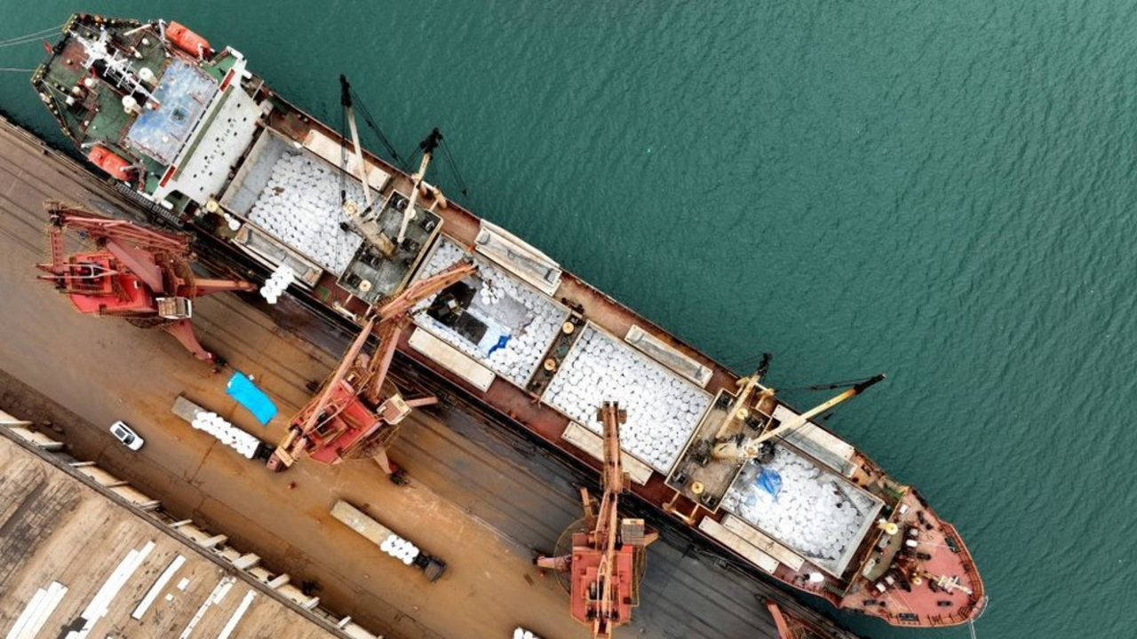 loď poľnohospodárske hnojivá preprava