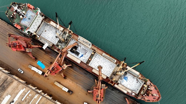 loď poľnohospodárske hnojivá preprava