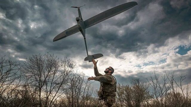 dron Ukrajina vojak ukrajinský vojak