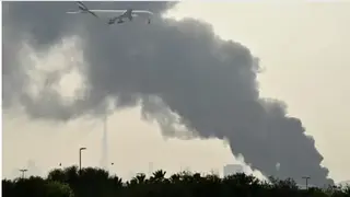 Trosky rakety zabíjali v Abú Zabí. Útoky Iránu zasiahli aj Izrael, vojna si v regióne vyžiadala už tisíce obetí