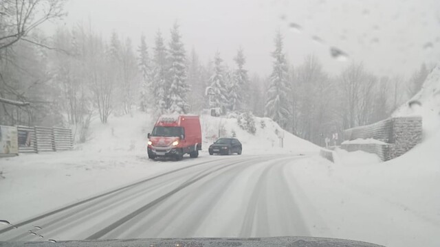 sneh policia poladovica