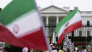 USA Irán protest Biely dom vlajka vlajky