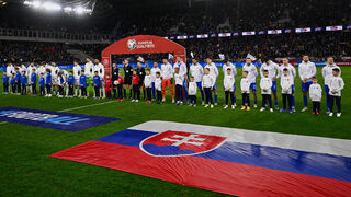 Blamáž na záver? Slováci sa hromadne zbavujú lístkov na Rumunsko, niektorí nechcú fandiť ani zadarmo