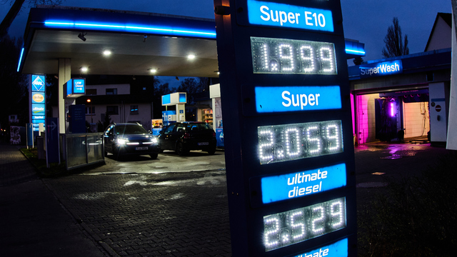 tankovanie čerpacia stanica ropa