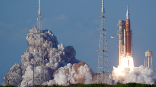 FOTO/VIDEO: NASA úspešne odštartovala misiu Artemis II. Po polstoročí mieri ľudská posádka k Mesiacu