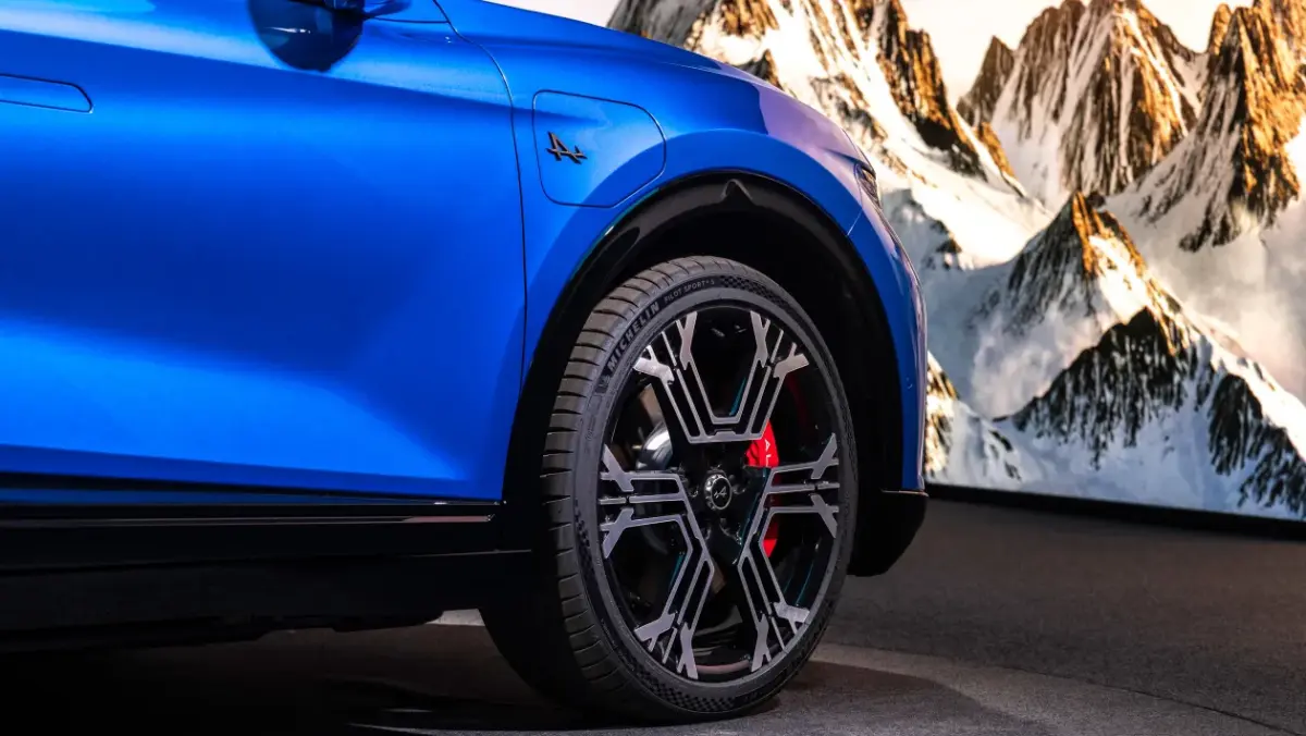 Alpine A390 2025-11.webp