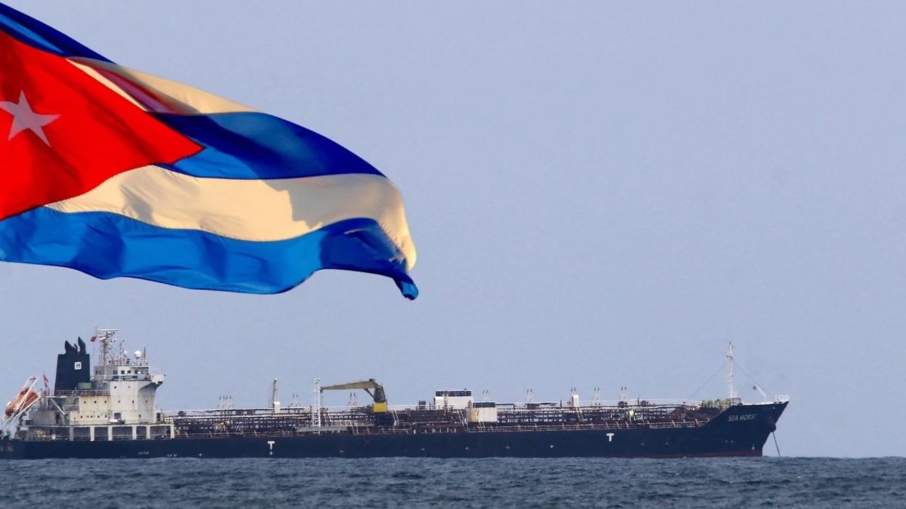 ropný tanker na kube