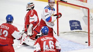 Rusi sa boja, že „najzbytočnejšieho šéfa v histórii svetového hokeja“ nahradí Čech. Majú vlastné želiezka v ohni