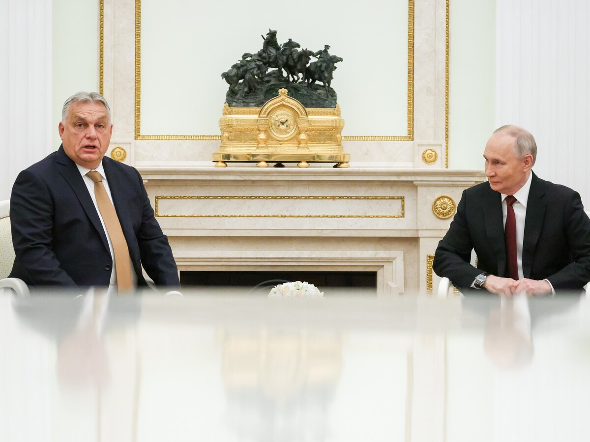 orban putin.jpg