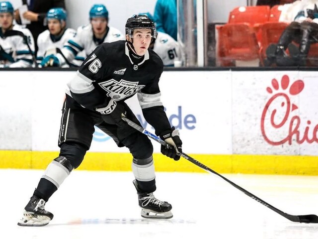 Veľký krok pre slovenskú nádej. Chovan podpísal zmluvu, čaká ho boj o NHL po boku Chromiaka