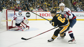 Crosby ma musí trocha neznášať, usmieval sa Fehérváry. Slovenský obranca ma namierené medzi legendy