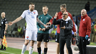 Bol doma a sem chodil na pár dní, nežil s naším futbalom, kritizuje Borbély. Calzonu by vymenil za Weissa