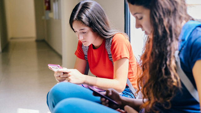 mládež deti dievča dievčatá