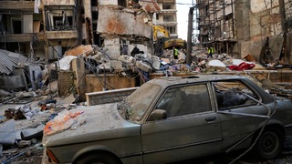 Prímerie sa rúca. Izrael mal zabiť poradcu lídra Hizballáhu a Irán otvorí Hormuz, až keď „skončí agresia USA“