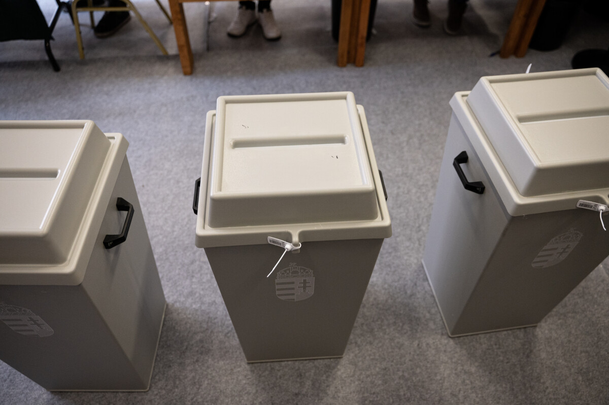 volebné urny Maďarsko