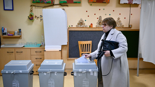 Strach ako volebný nástroj. Analytici odhalili ruskú stopu v kampani, ktorá varuje pred koncom Orbána