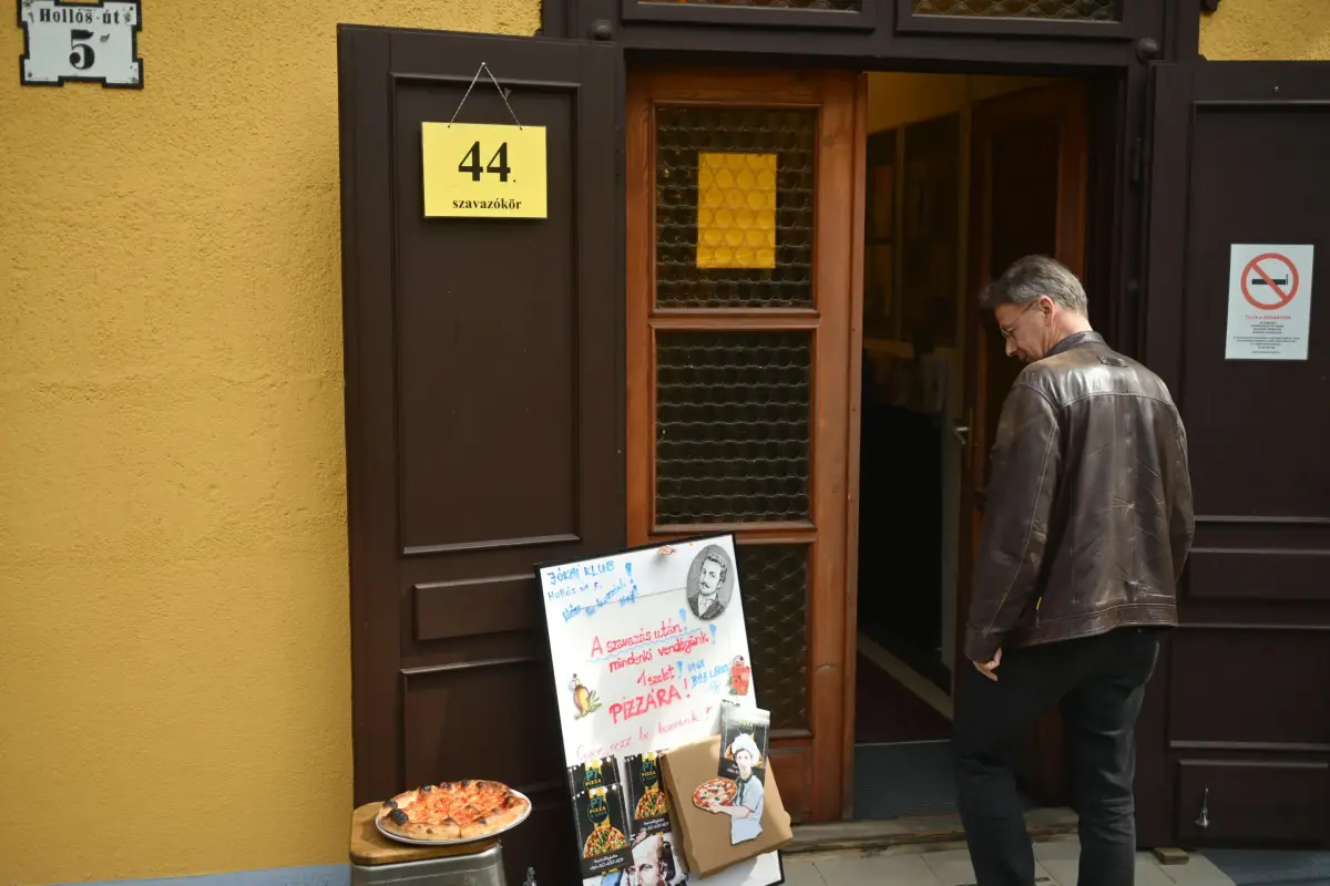 maďarské voľby pizza