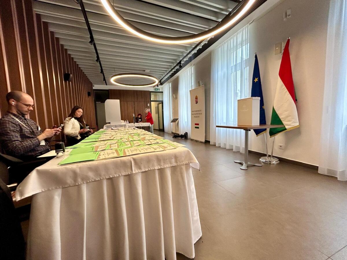 Voľby na veľvyslanectve v Bratislave maďarské voľby