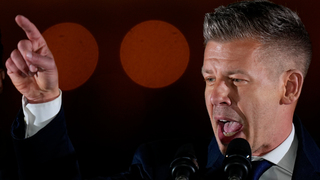 Magyar prevzal žezlo a po 16 rokoch ukončil Orbánovu moc. Vláda Tizsy bude vládou všetkých Maďarov, odkázal