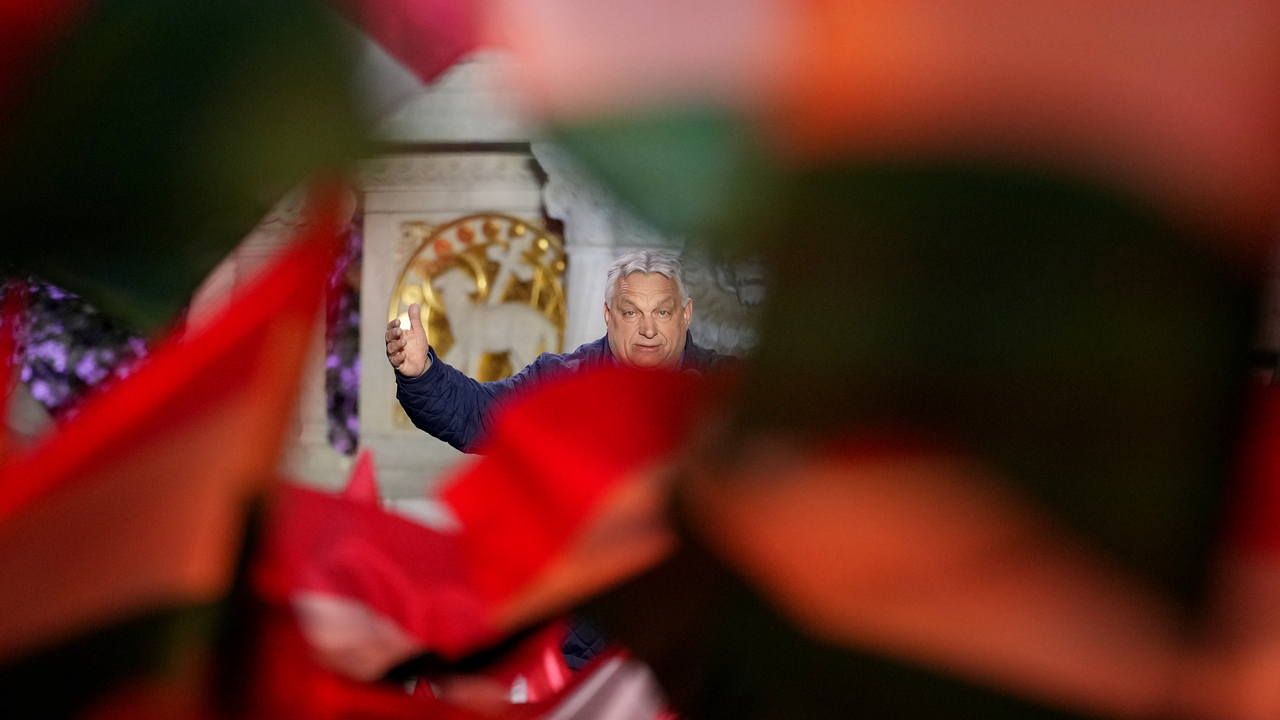 Pád Orbána prepisuje politickú mapu ďaleko za hranicami krajiny. Kto sú víťazi a porazení maďarských volieb?