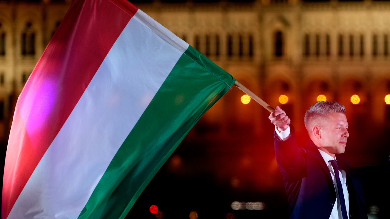 Magyar a „veľká dohoda“. Politico: Nový líder bojuje s časom o zmrazené miliardy, pripravuje reformy v Maďarsku