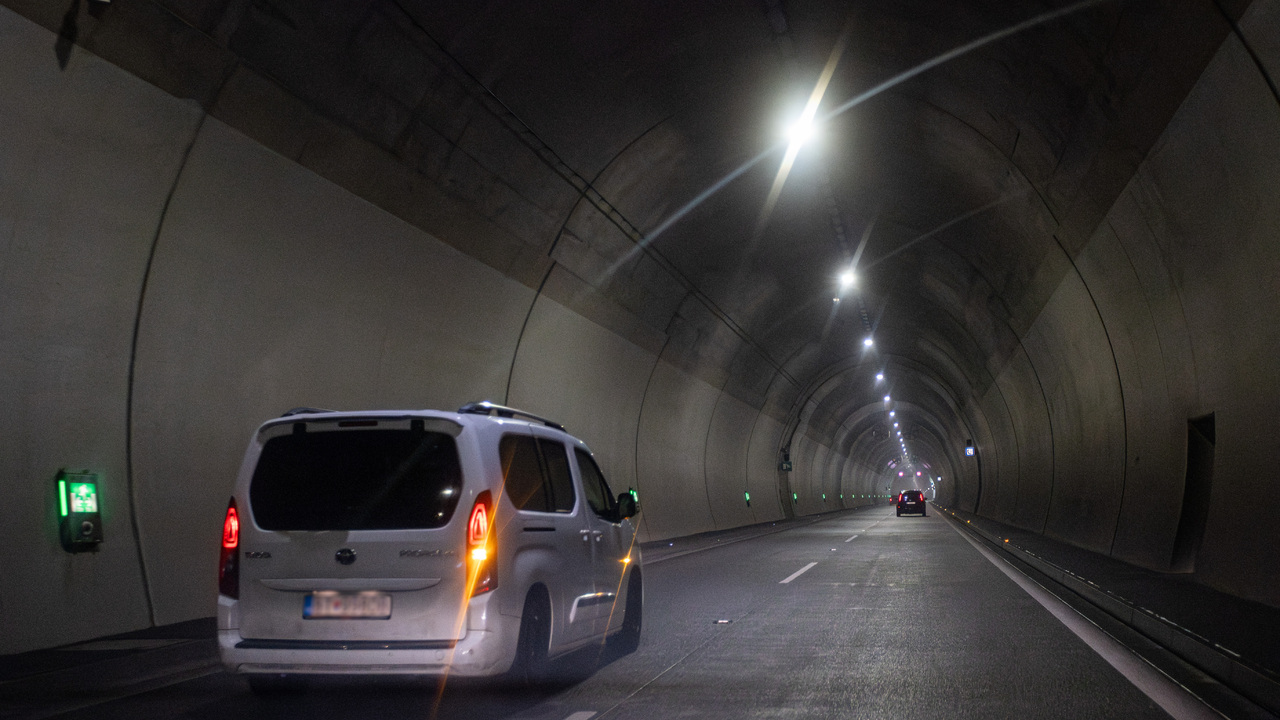 tunel višňové auto doprava