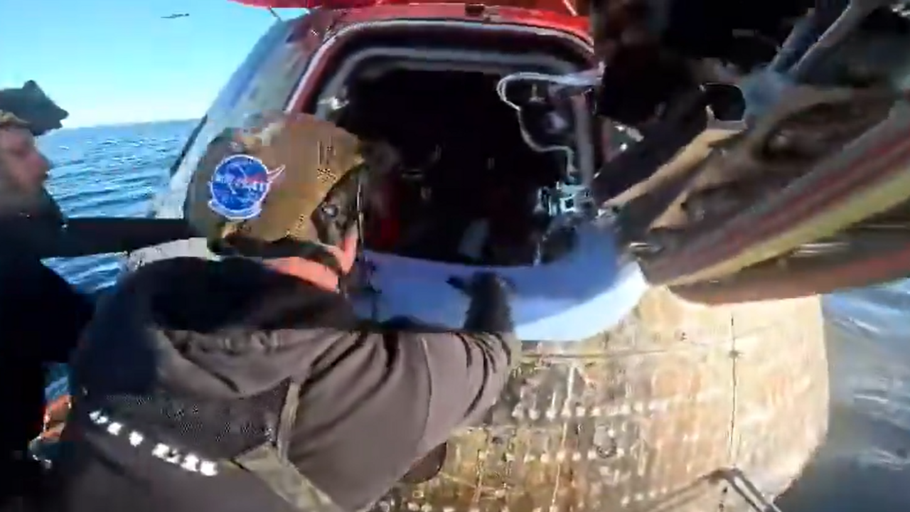 VIDEO: „Vitajte doma!“ NASA ukázala nové zábery misie Artemis II, takto prebiehalo otvorenie kapsuly Orion v oceáne